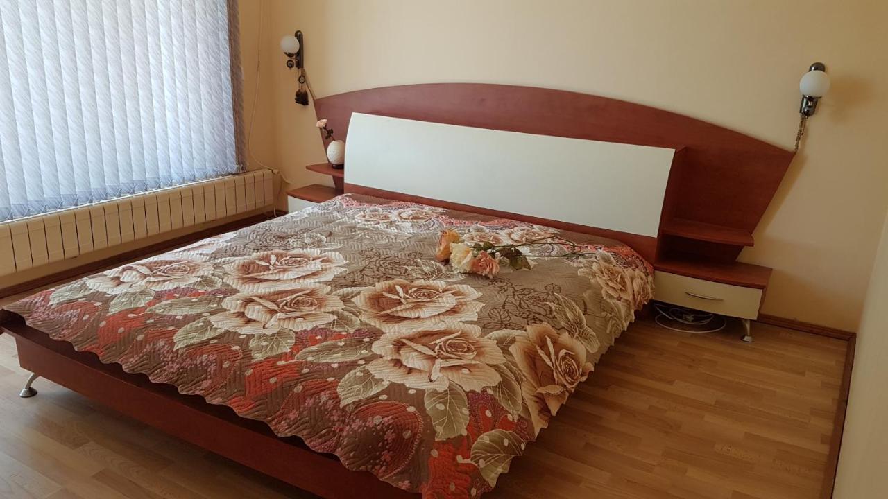 Rosarium Residence Guest House Dryanovo Bagian luar foto