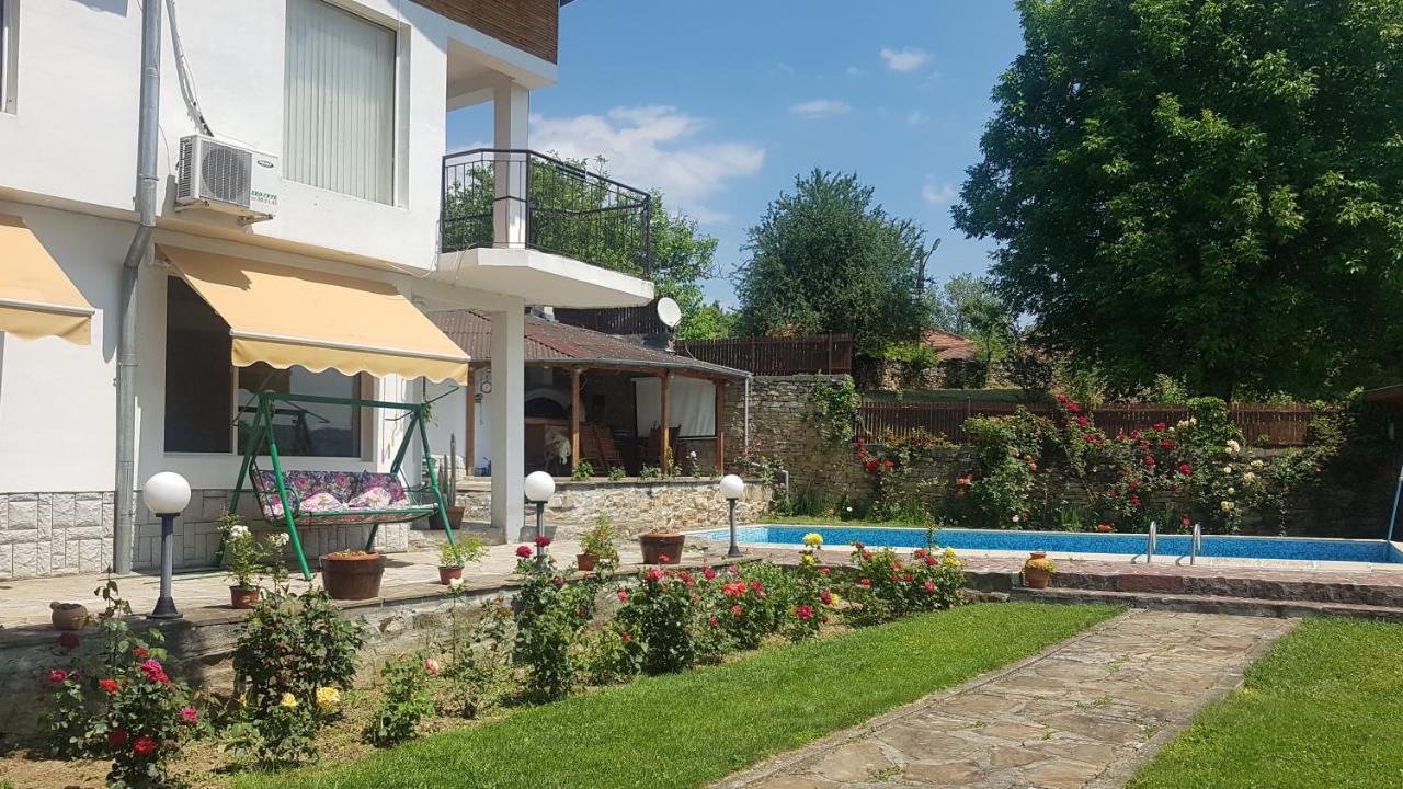 Rosarium Residence Guest House Dryanovo Bagian luar foto
