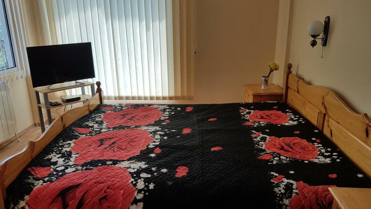 Rosarium Residence Guest House Dryanovo Bagian luar foto