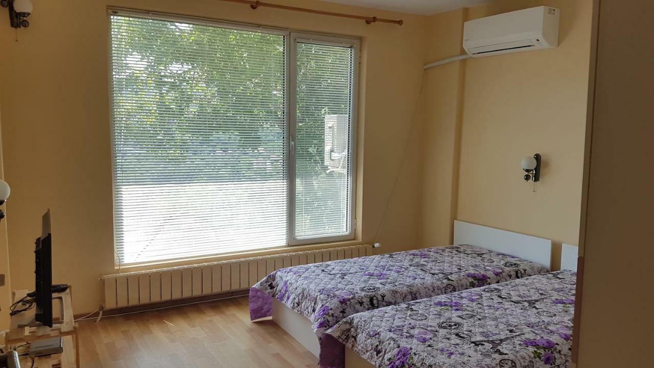 Rosarium Residence Guest House Dryanovo Bagian luar foto