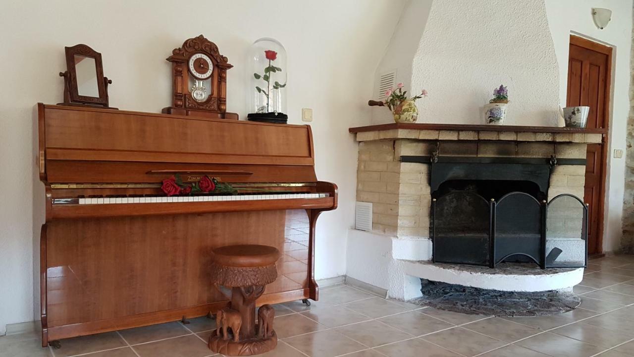 Rosarium Residence Guest House Dryanovo Bagian luar foto