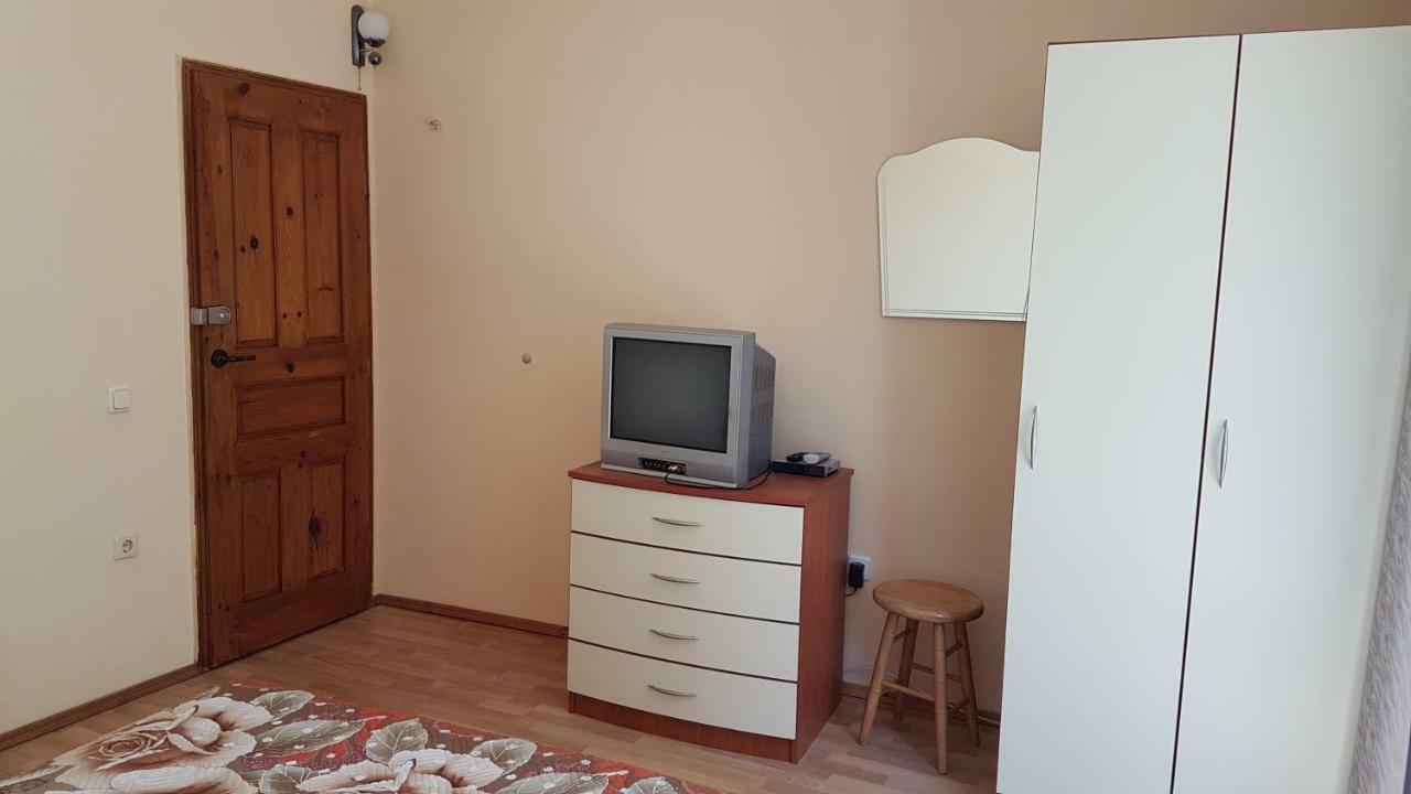 Rosarium Residence Guest House Dryanovo Bagian luar foto