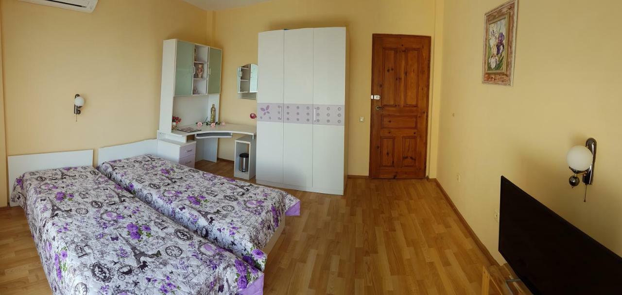 Rosarium Residence Guest House Dryanovo Bagian luar foto