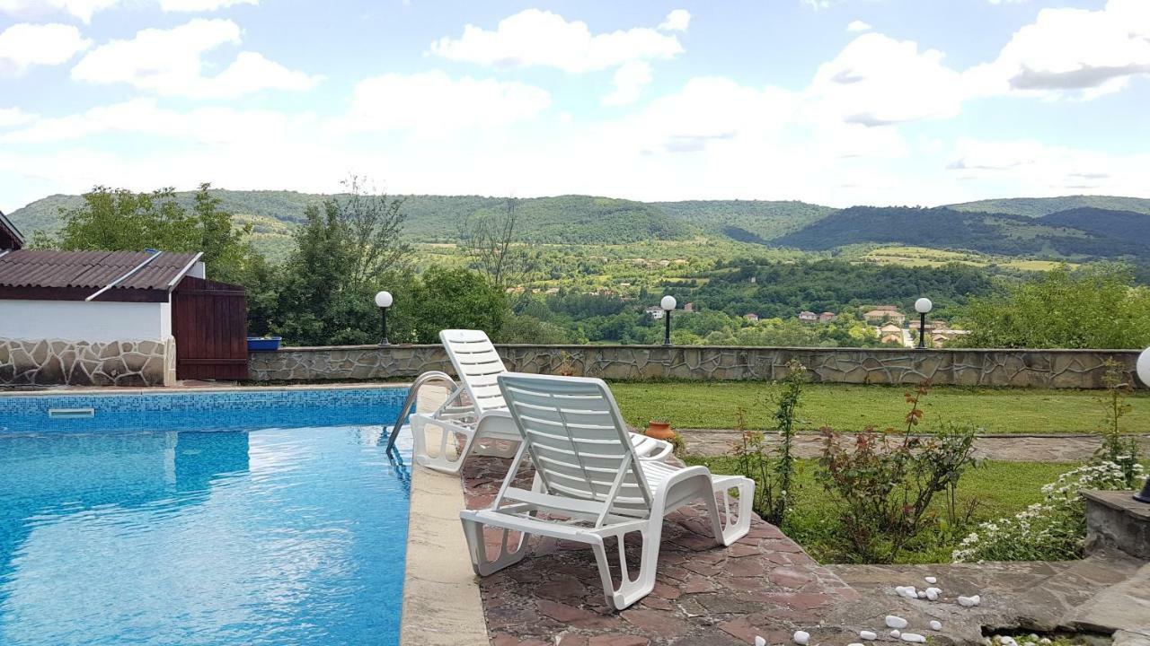 Rosarium Residence Guest House Dryanovo Bagian luar foto