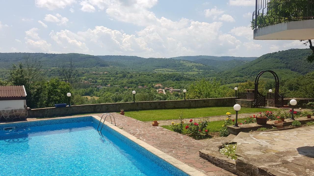 Rosarium Residence Guest House Dryanovo Bagian luar foto