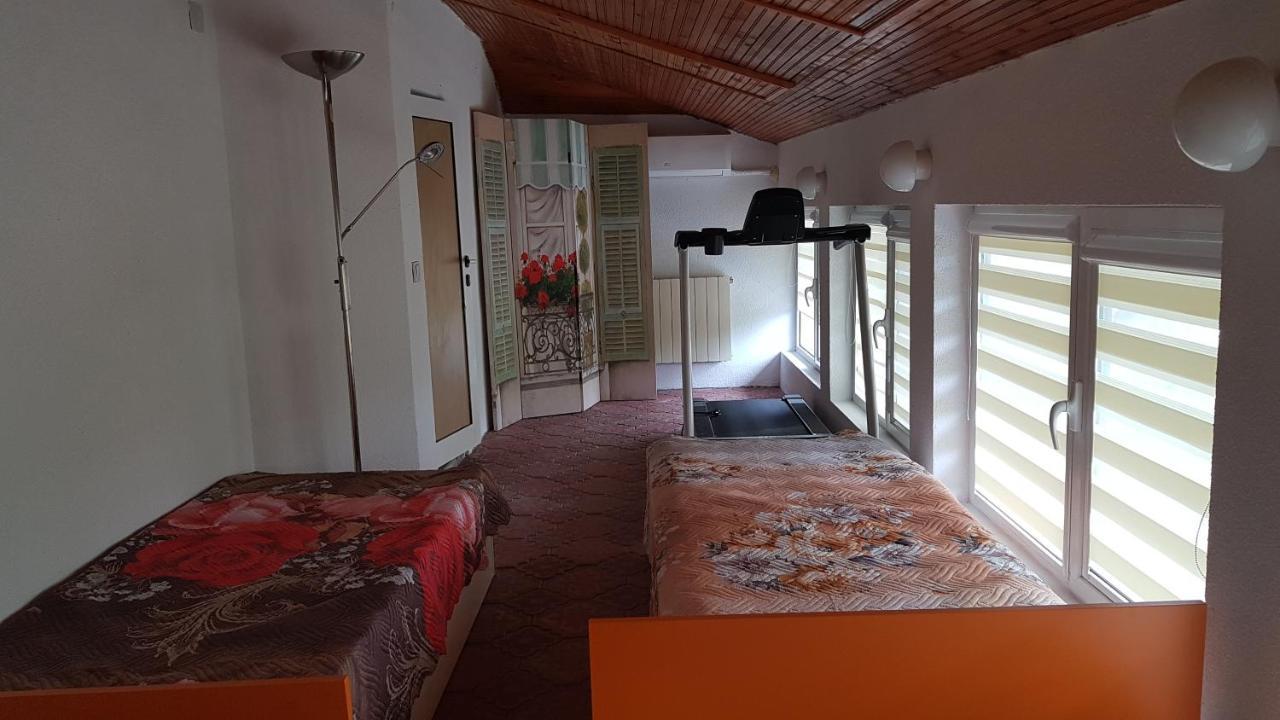 Rosarium Residence Guest House Dryanovo Bagian luar foto